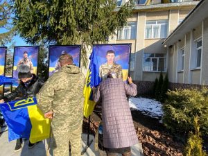 Сьогодні в селі Топорівці відбулося відкриття та освячення Алеї Героїв