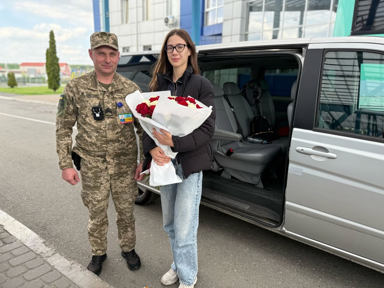 Прикордонники тепло зустріли львів’янку Єлизавету Адамську, яка посіла третє місце на конкурсі «Miss Eco International»