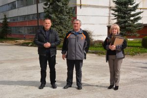 Голова Надвірної Зіновій Андрійович вручив грамоти працівникам пожежної охорони ТОВ “Swisspan By Sorbes”
