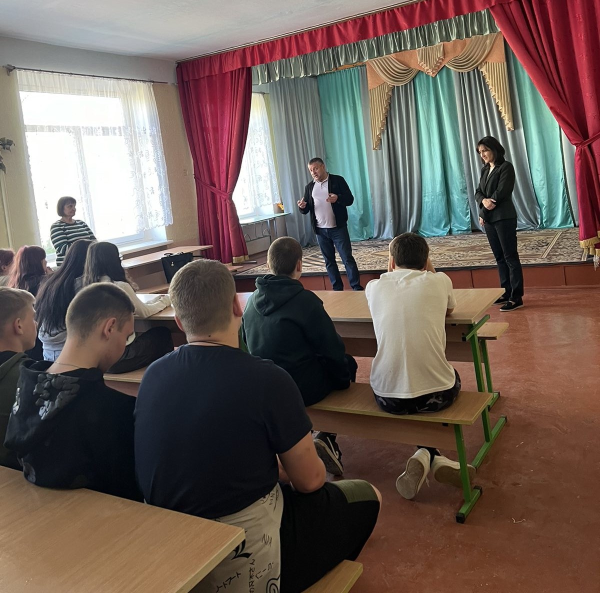 Ювенальний прокурор провів виховний захід на правову тематику щодо протидії вербуванню в соціальних мережах