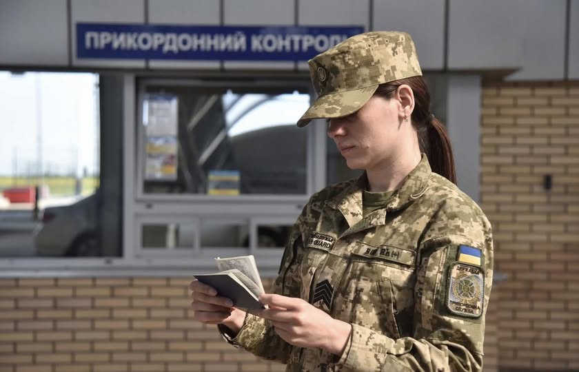 Статистика перетину західного кордону: за добу межі України перетнули 75 тисяч осіб
