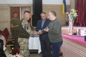 У Тлумачі відбувся захід «Нескорені серця», присвячений українським Захисникам і Захисницям