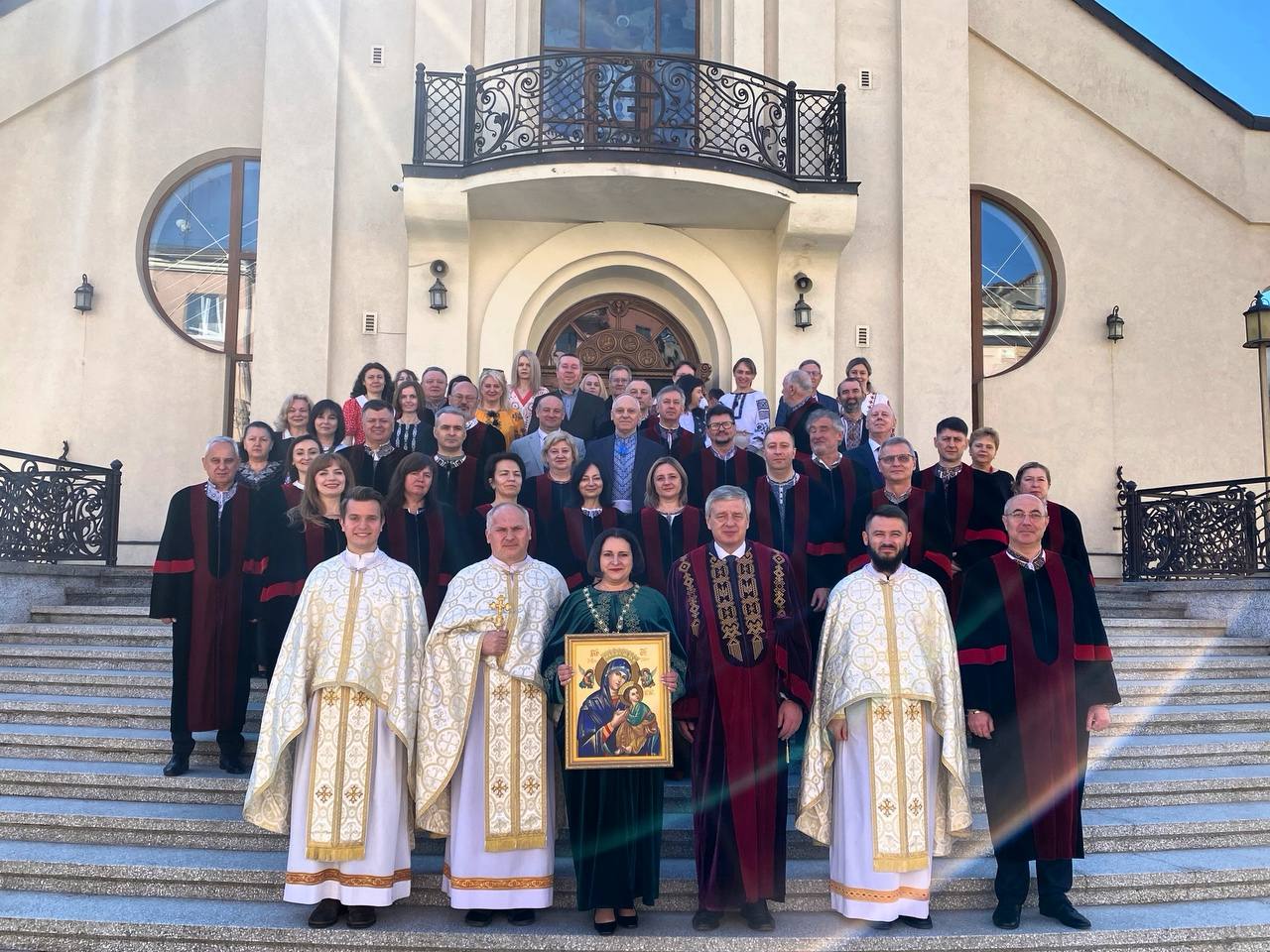 Карпатський національний університет сьогодні відзначає 86-річчя з часу заснування