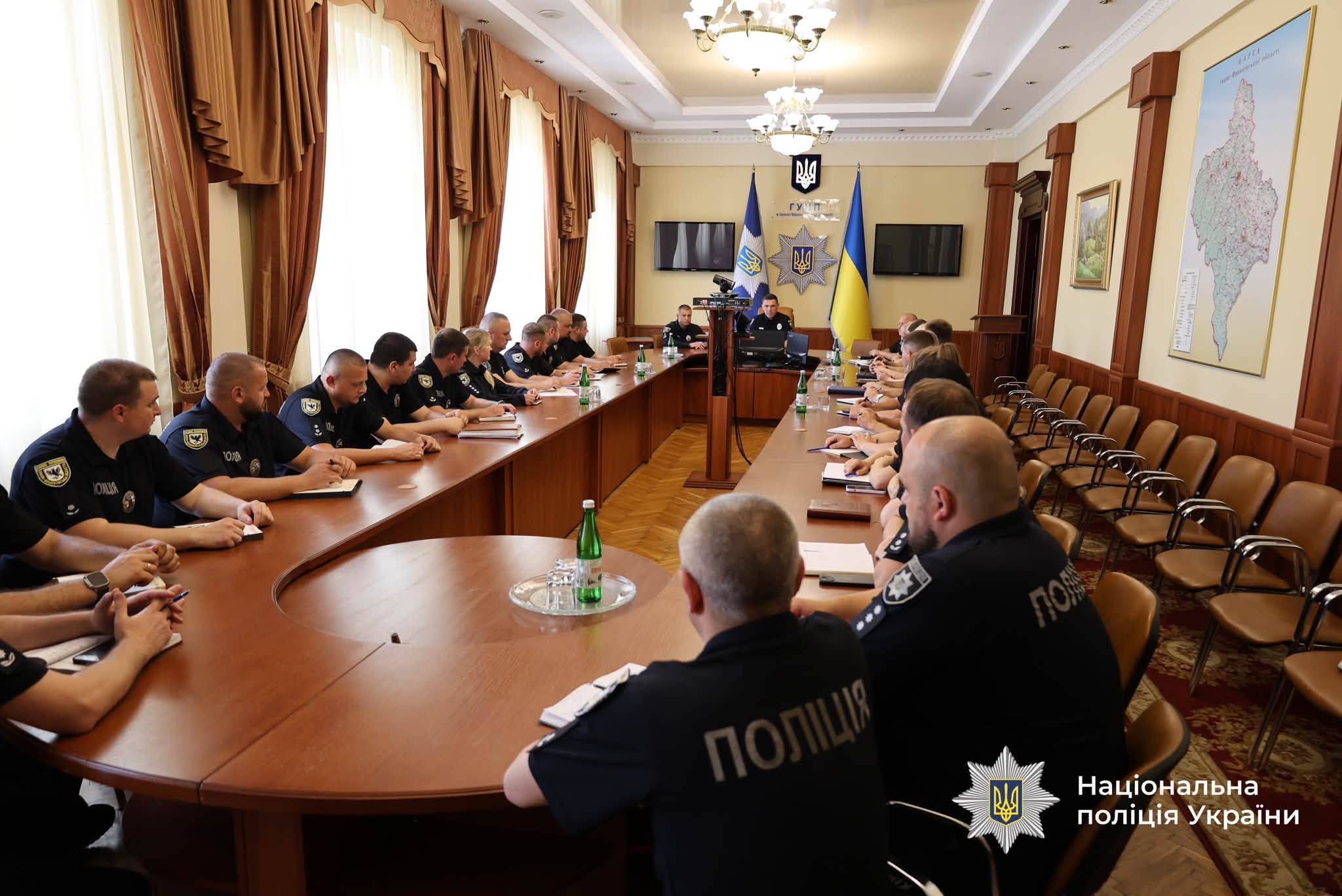 Начальник поліції Івано-Франківщини Роман Іващенко представив нового заступника – начальника кримінальної поліції області