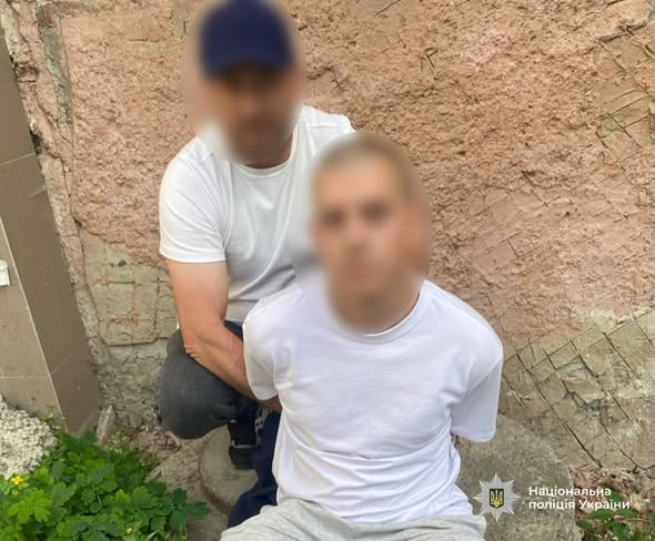 У Франківську 19-річний юнак штрикнув знайомого ножем у шию через гроші за мотоцикл