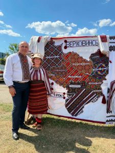 У Верховині відбувся захід на підтримку гуцульської культури та ЗСУ