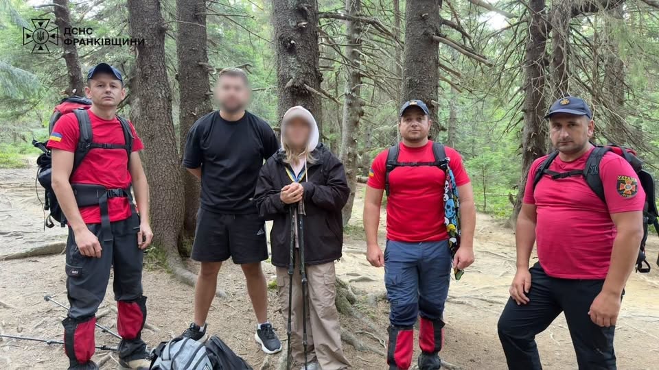 На Говерлі гірські рятувальники допомогли туристці з Одеси