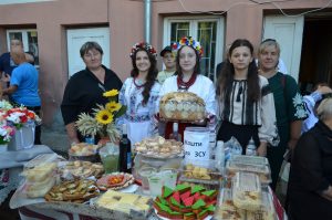 Урочистості у Тлумачі: як громада святкувала День Прапора та 35-ту річницю Незалежності України