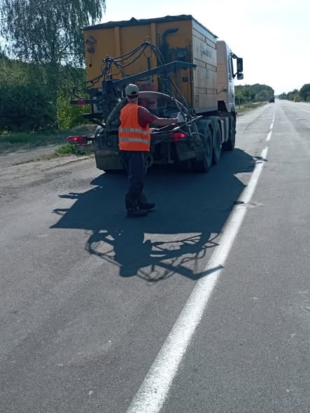 На кількох дорогах державного значення Івано-Франківщини ліквідують аварійну ямковість