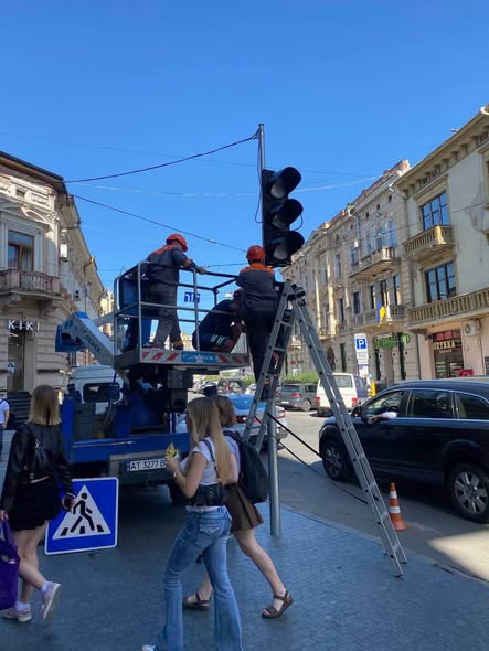 Новий світлофор у Франківську на Січових Стрільців запрацює вже завтра