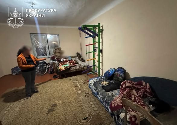 На Прикарпатті чоловіка підозрюють у сексуальному насильстві щодо 15-річної дівчини з інвалідністю