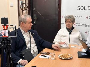 Цифрова безпека. «Факти й фейки: як їх розрізняти» – в Івано-Франківському Центрі журналістської солідарності відбувся тренінг з іноземними журналістами